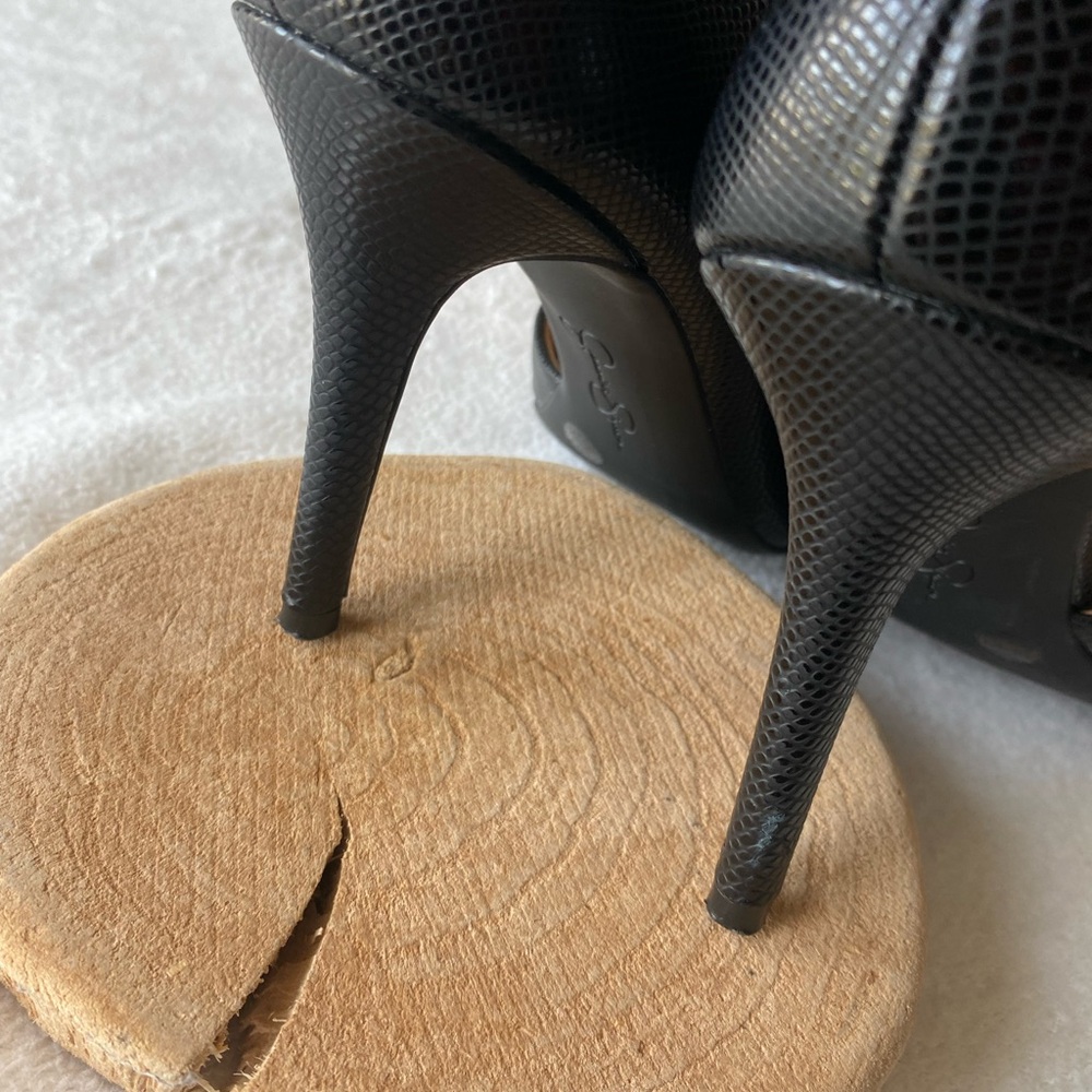 Jessica Simpson Textured Black Heels - Picture 7 of 10